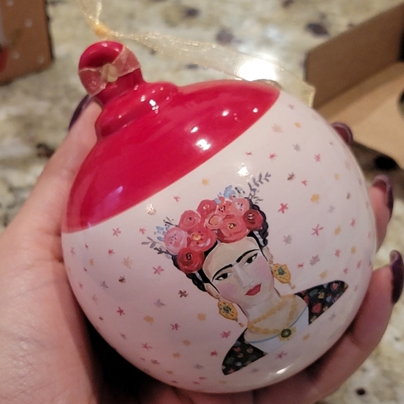 Frida Kahlo Ceramic Christmas Ornament NEW - Picture 5 of 5